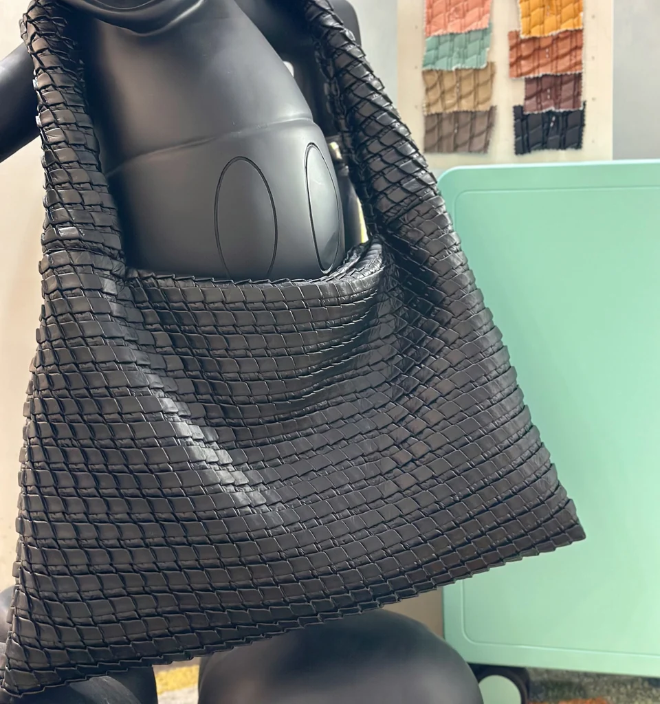 A documented KS-92870 bag sample from company profile page 5